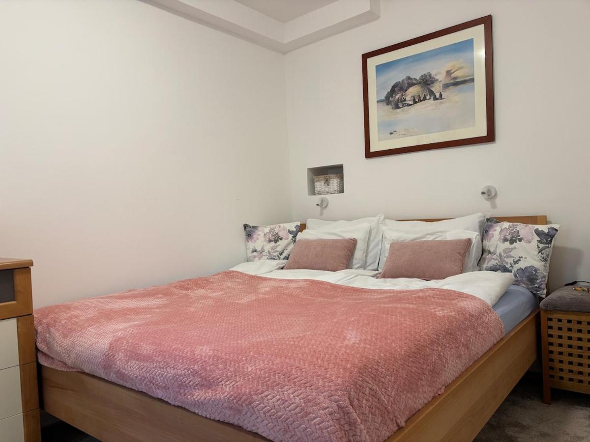 Apartment Varsanyi Home- Extra Location In The Heart Of Buda